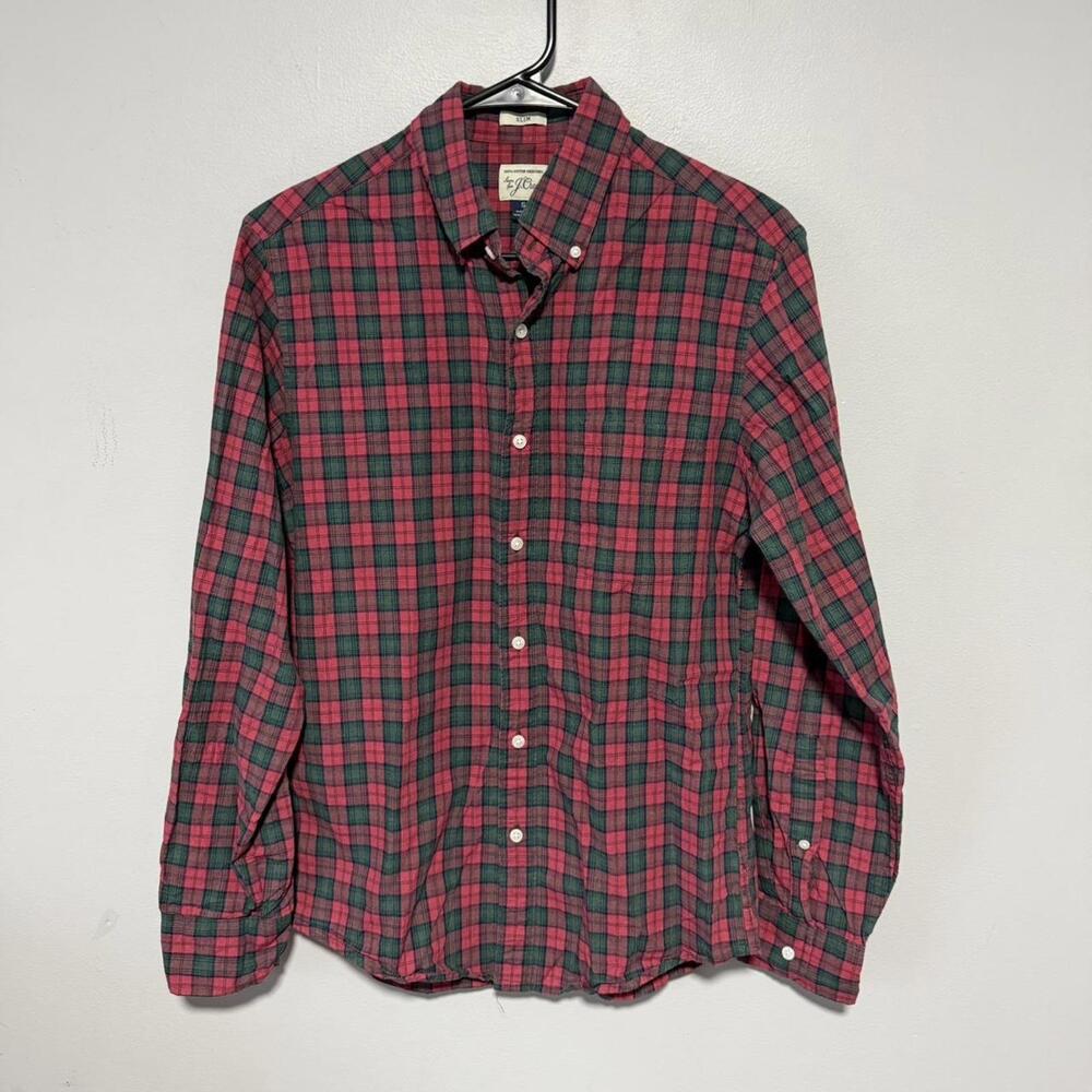 J.Crew red plaid button up shirt Size S #flannel #menswear